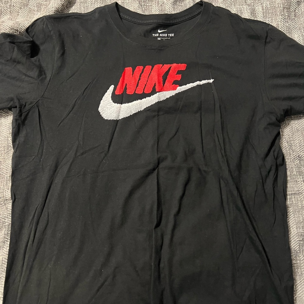 Nike logo t shirt
